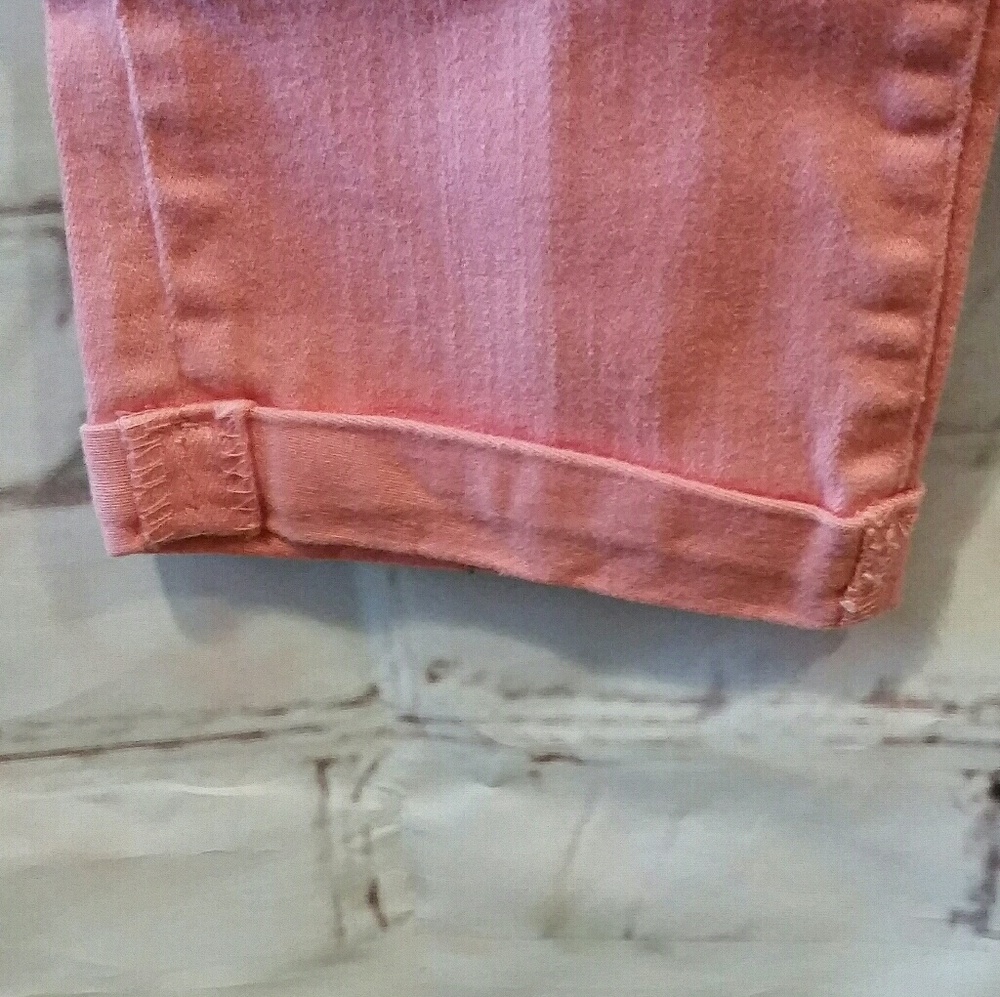 **LISTING EXPIRES SUN 5/24**Cropped Jeans EUC - Picture 4 of 7